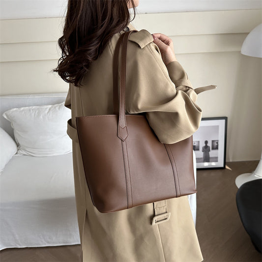 Women's Personality Stitching Large Capacity Fashion Retro Shoulder Bags