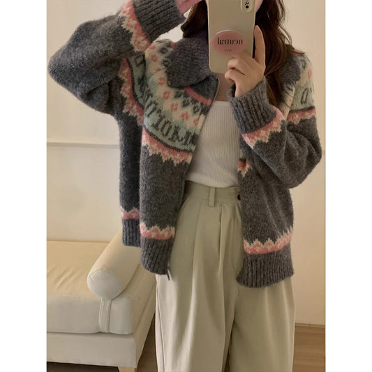 Women's Atmosphere Vintage Jacquard High-grade Soft Lapel Knitwear