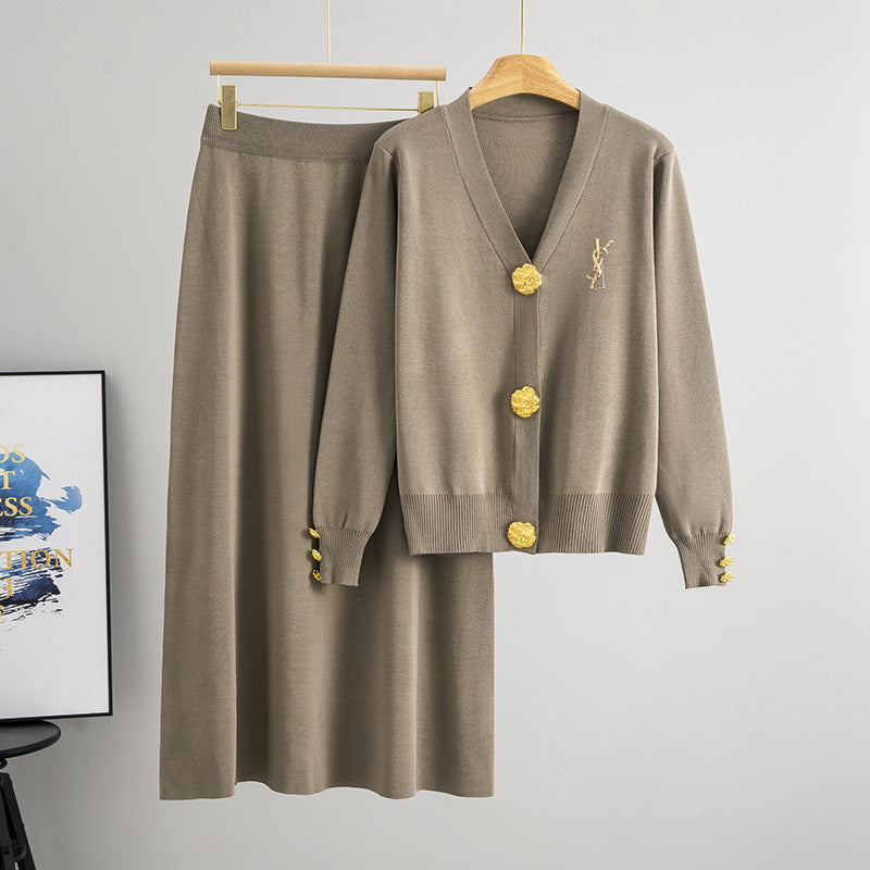 Women's Fashionable Elegant Large Metal Buckle Knitting Suits