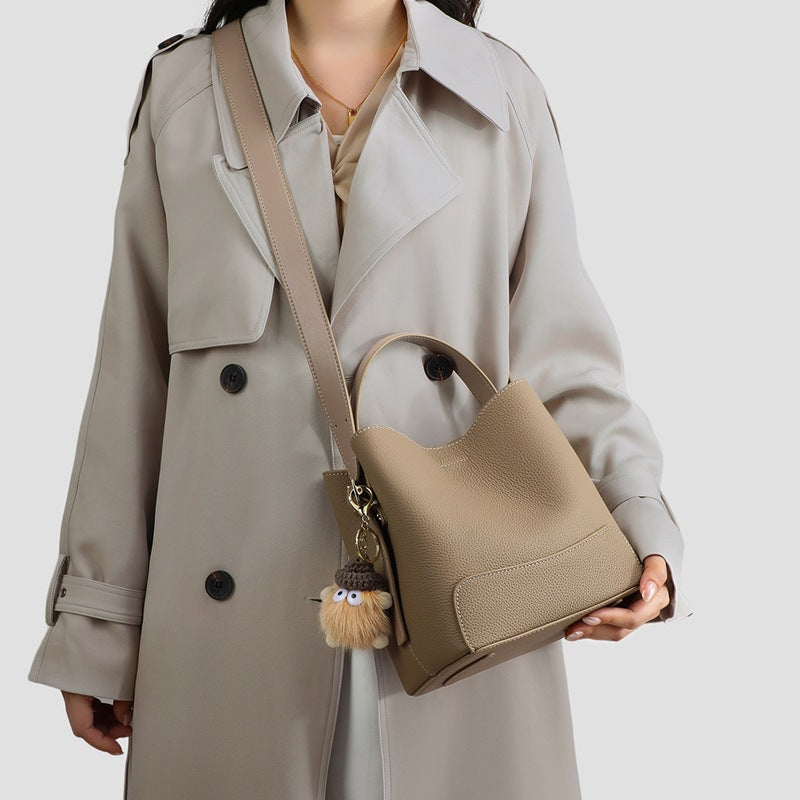 Cool Graceful Women's Large Capacity Versatile Handbags