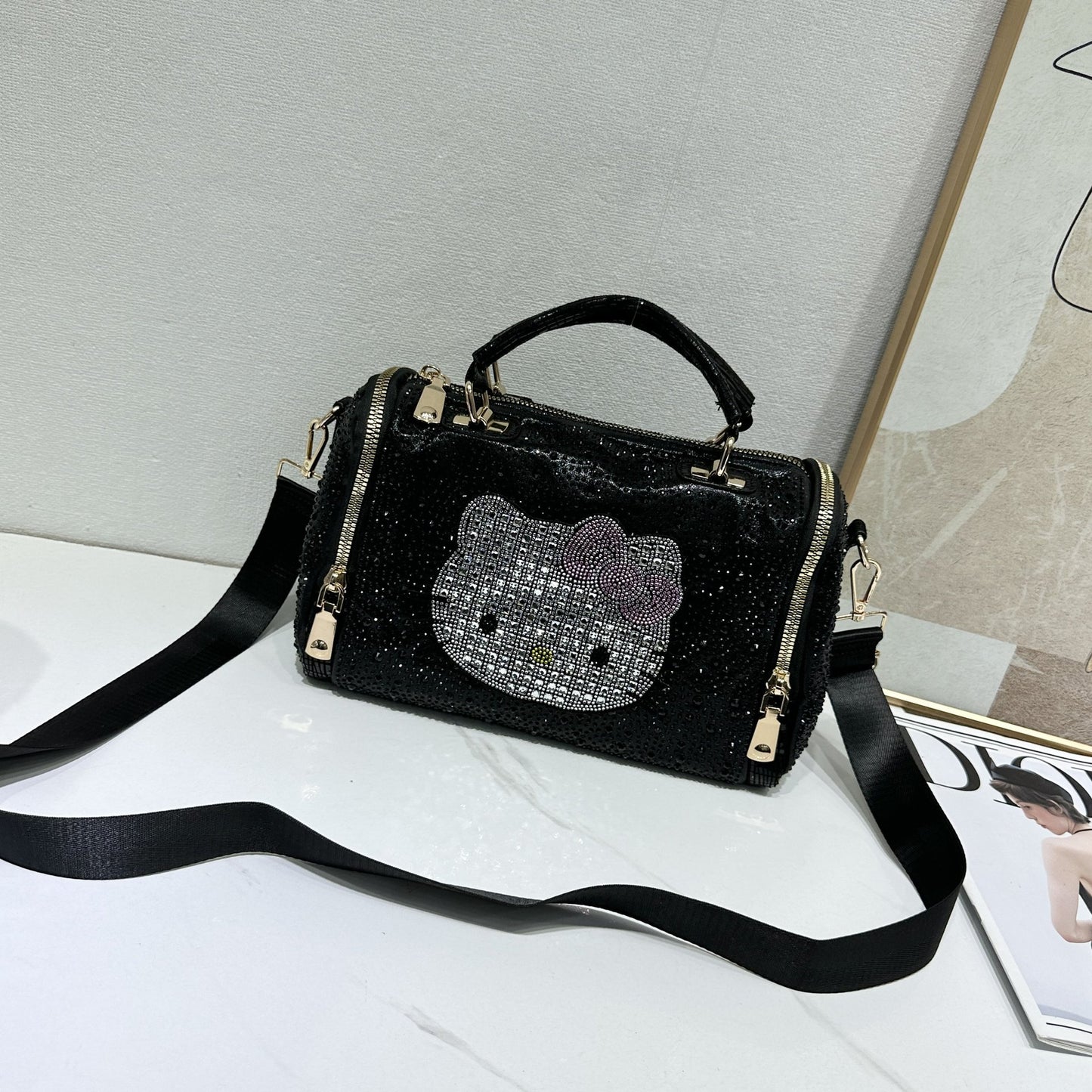 Women's Versatile Fashion Commuter Cute Western Style Handbags