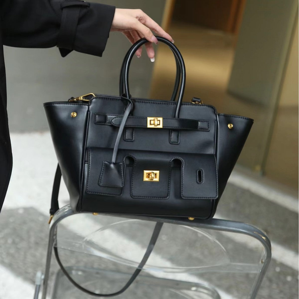 Female Design Black Soft Leather Large Handbags