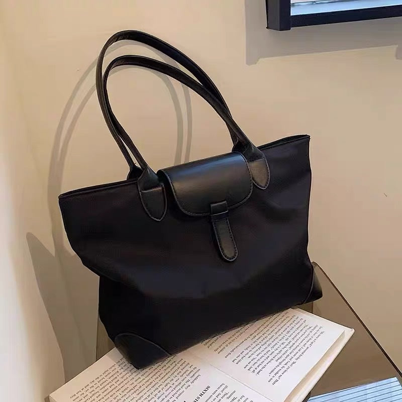 Women's Large Capacity Commuting Class Nylon Cloth Tote Bags