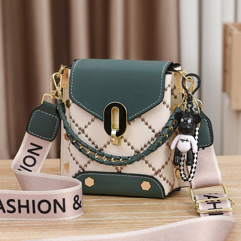 Women's Fashion Embroidery Thread Chain Mini Crossbody Bags