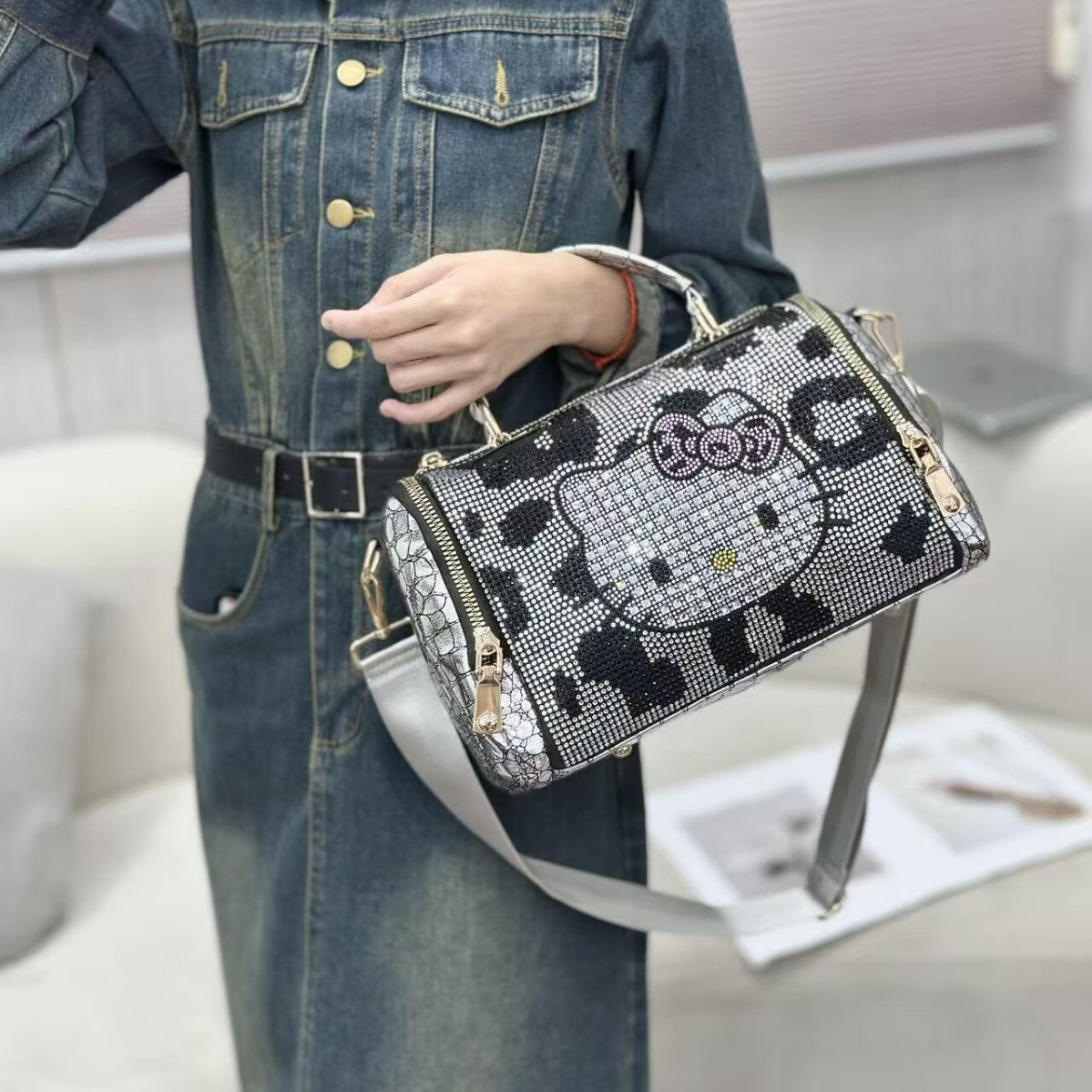 Women's Versatile Fashion Commuter Cute Western Style Handbags