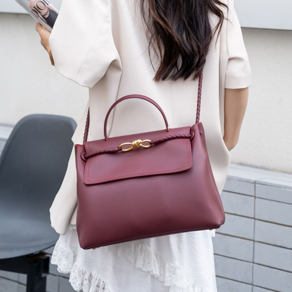 Women's First Layer Cowhide Plain Weave Fashion Shoulder Bags