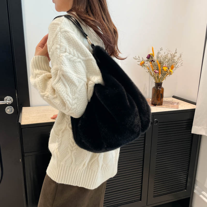 Women's Furry Design Fluff Underarm Trendy Dumpling Shoulder Bags