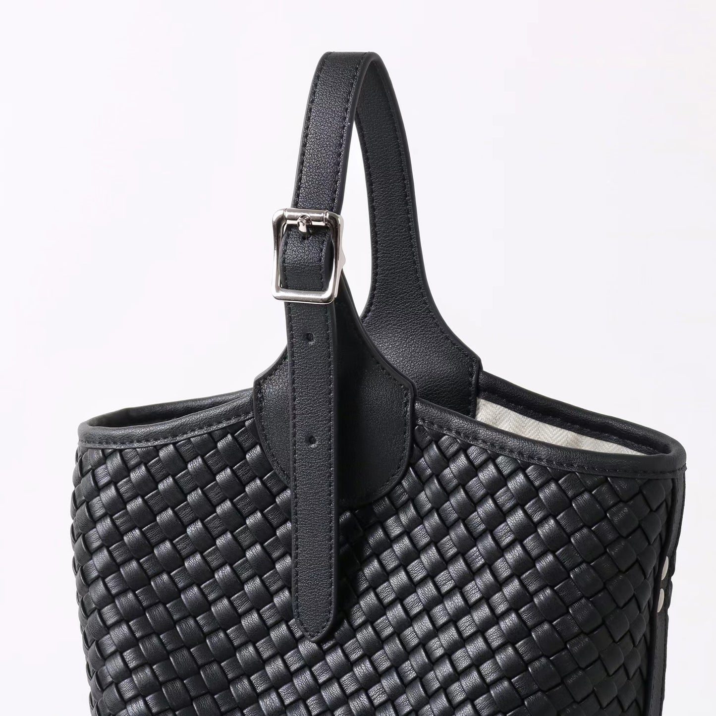 Beautiful Women's Woven Fashionable Stylish Simple Bags