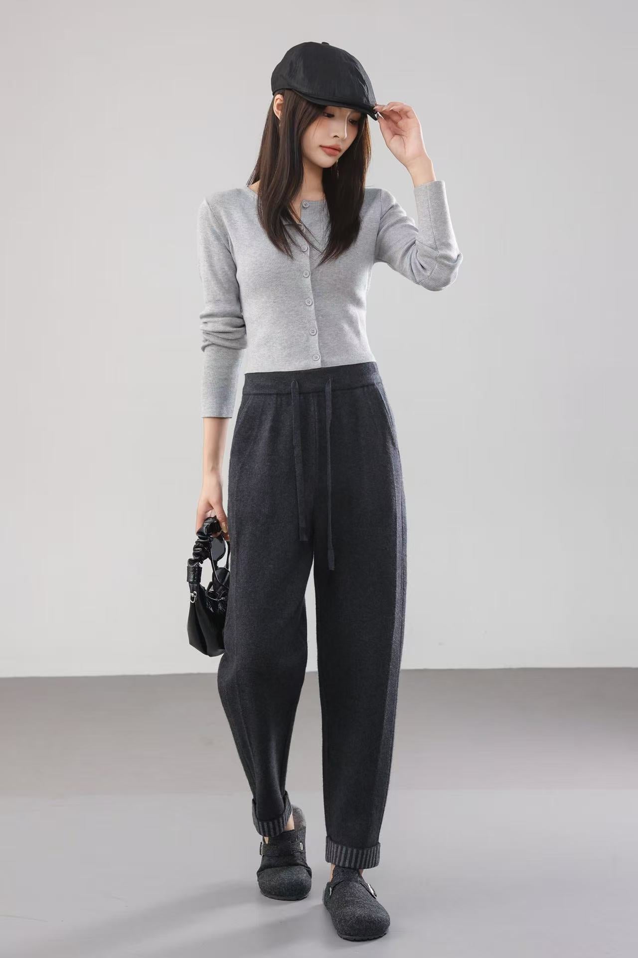Women's Strand Thickening Tapered Air Layer Flanging Contrast Color Casual Pants
