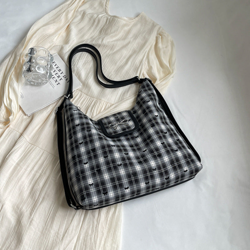 Women's Large Capacity Preppy Style Commuter Polka Tote Bags