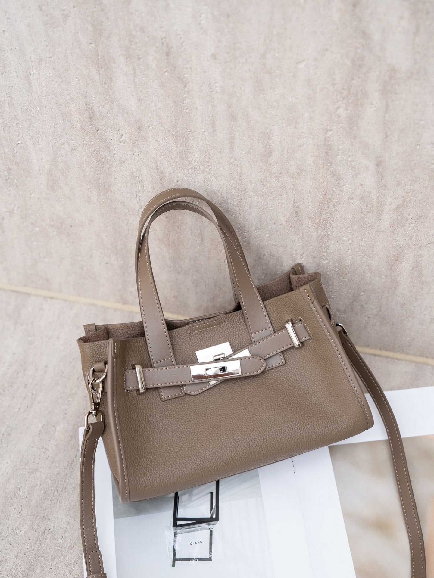 Women's High-grade Litchi Pattern First Layer Cowhide Handbags