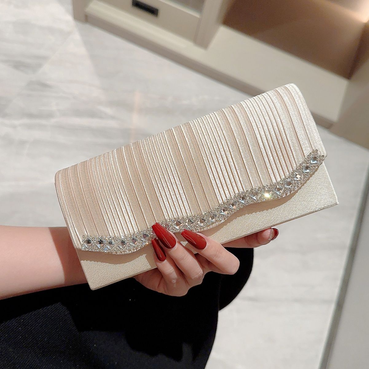 Fashion Dinner Diamond Clutch Flip Party Evening Bags