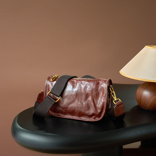 Women's Leather Retro Style Vegetable Tanning Pillow Crossbody Bags