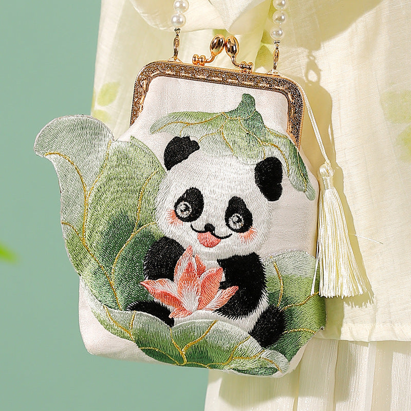 Panda Embroidered Leisure Embroidery Metal Catch Handbags