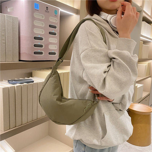 Women's Simple Graceful Nylon Dumpling Cloth Shoulder Bags
