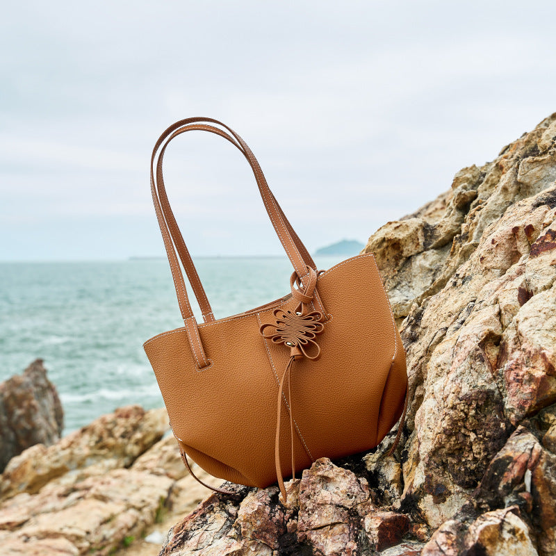 Women's Underarm Commuter High-grade Large Capacity First Tote Bags