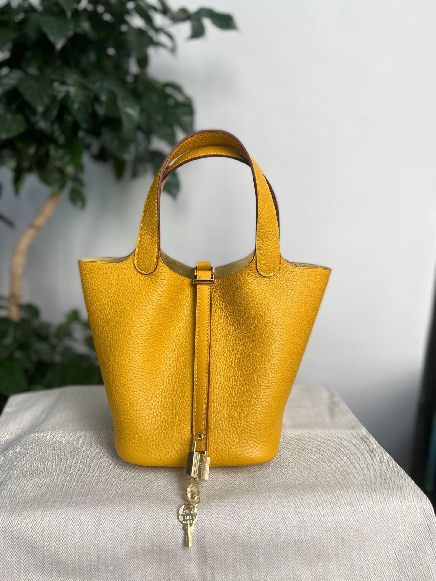 Wax Line All-steel Hardware Vegetable Basket Layer Cowhide Artisan Handbags