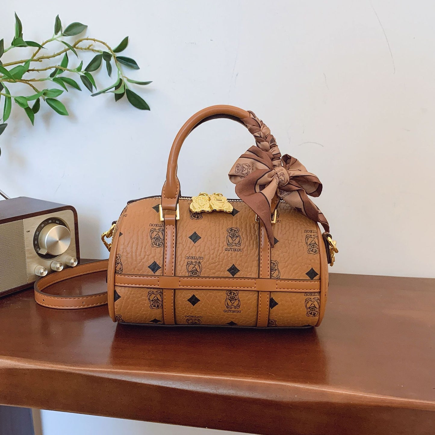 Women's Good Texture Round Trendy Fashionable Large Crossbody Bags