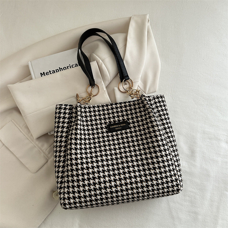 Women's Large Capacity Underarm Fashion Trendy Commuter Tote Bags