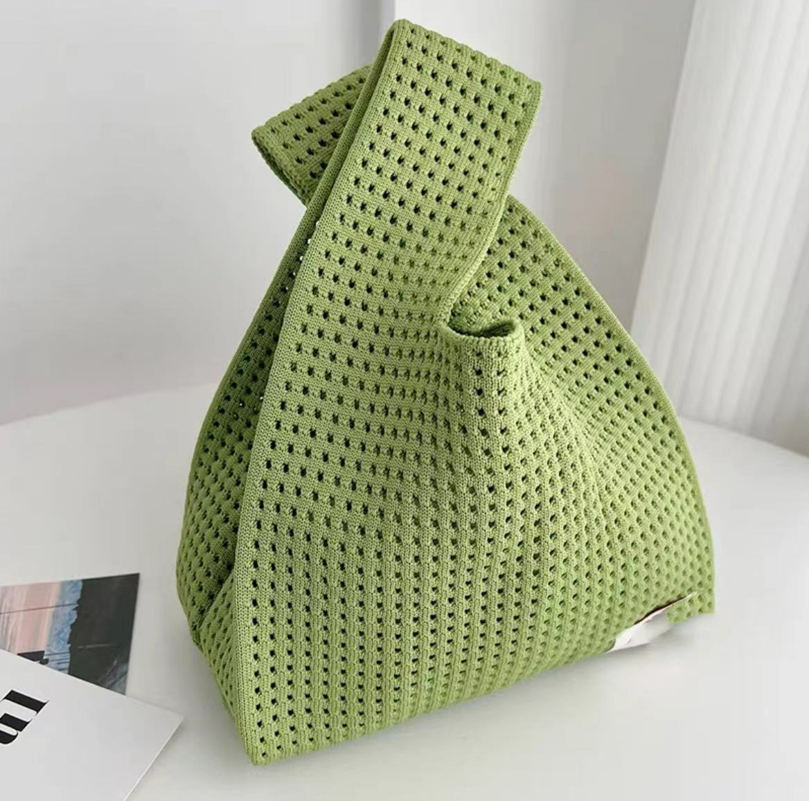 Women's Solid Color Knitted Wrist Simple Carrying Tote Bags