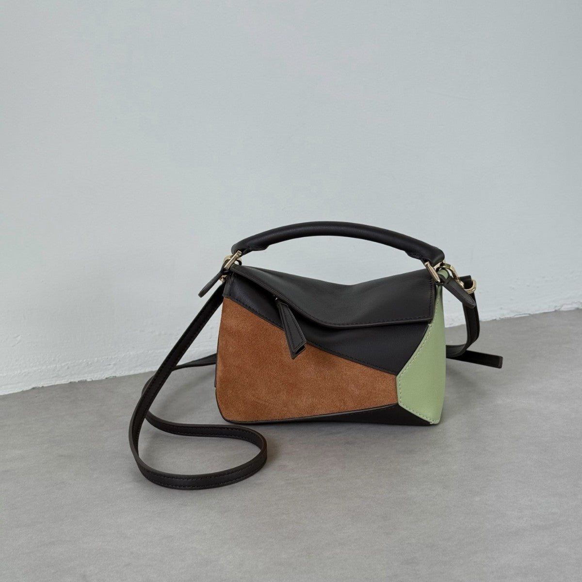 Women's Leather Handmade Beeswax Thread Geometric Special Interest Crossbody Bags