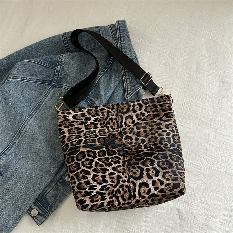 Leopard Print Female Fashion College Class Tote Bags