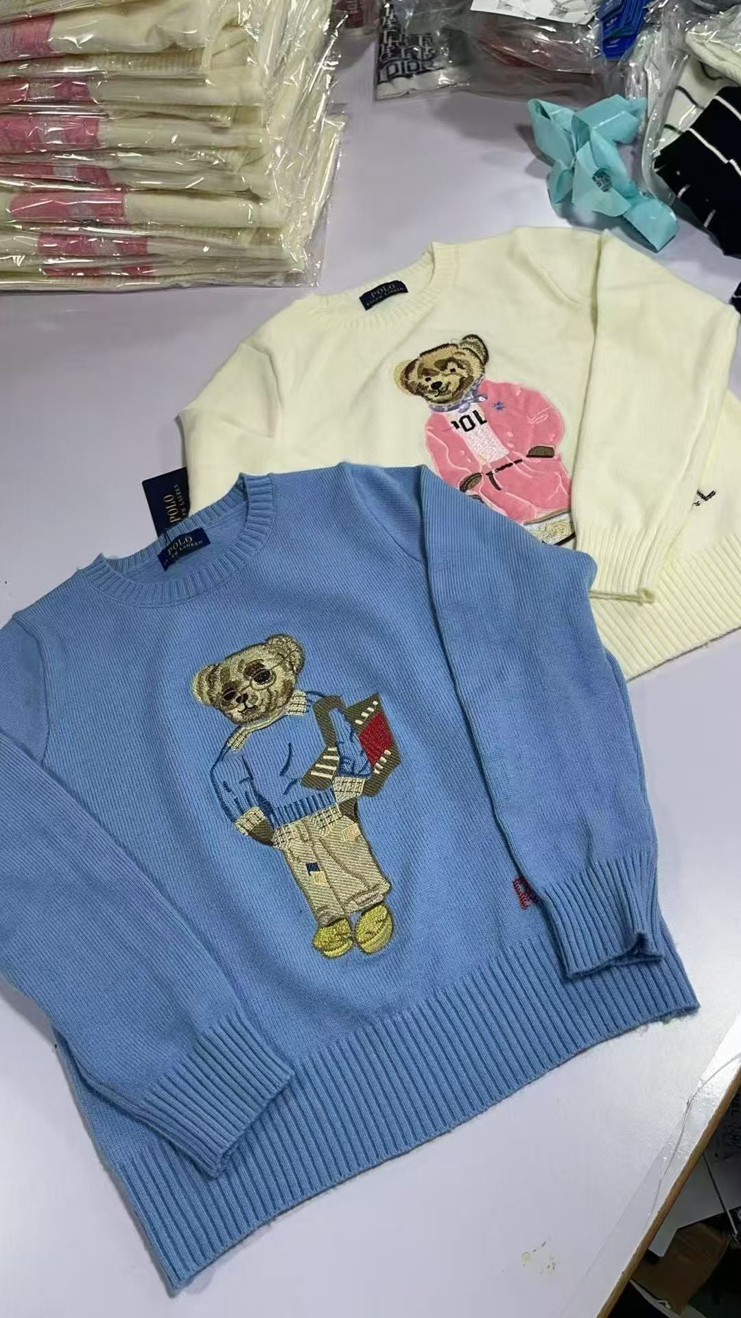 Women's Bear Embroidery For Crew Neck Pullover Tops