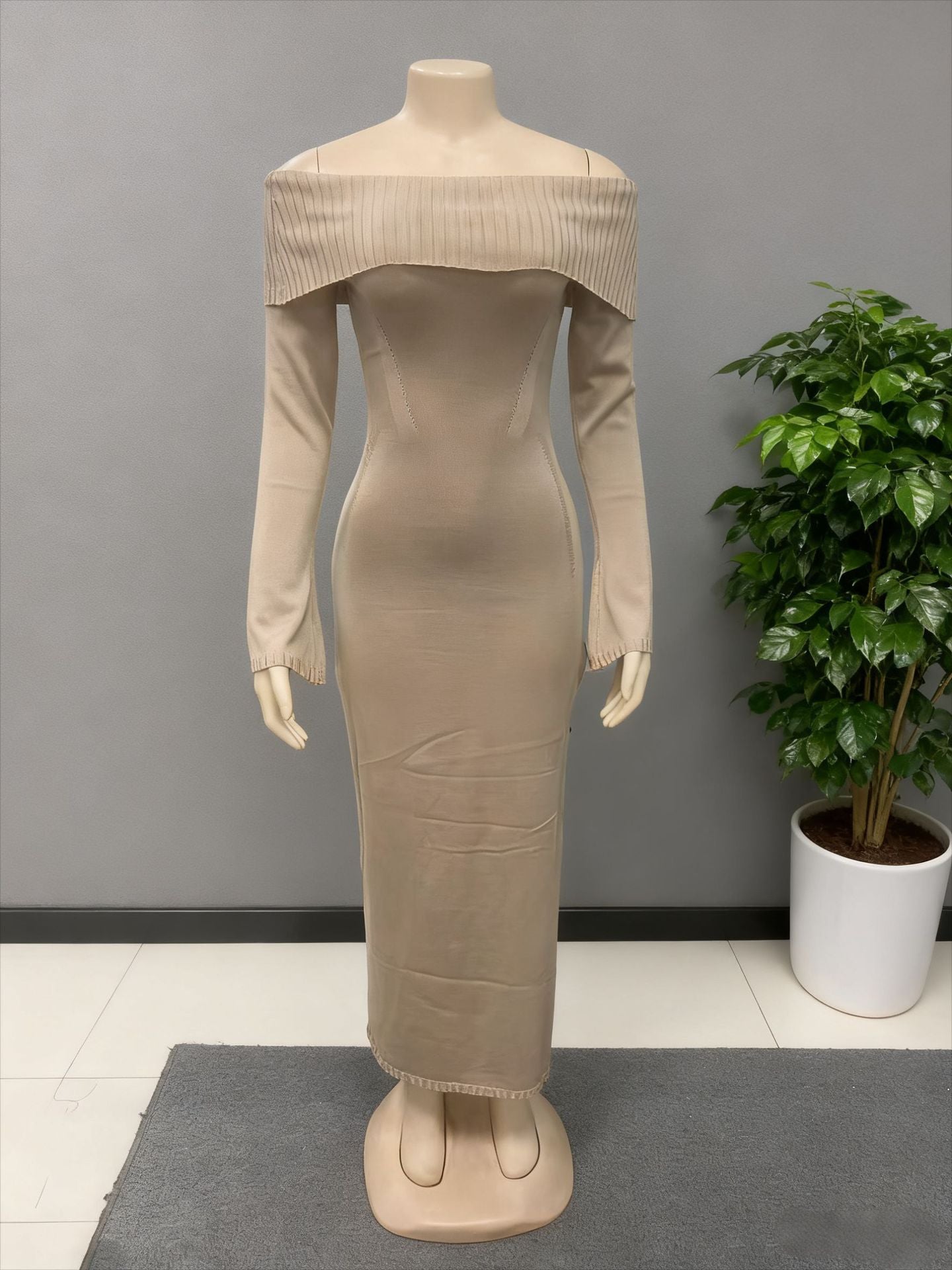 Women's Source Flared Sleeve Knitted Dress Slim Dresses