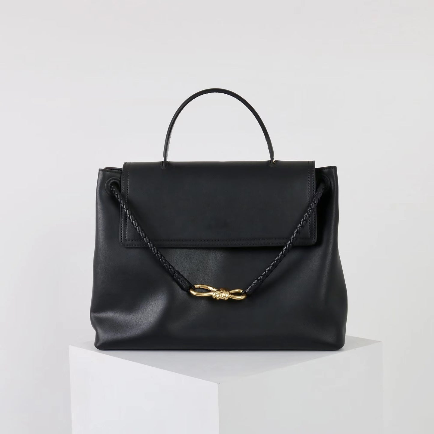 Glossy Cowhide Bow Metal Bends Hitches Handbags