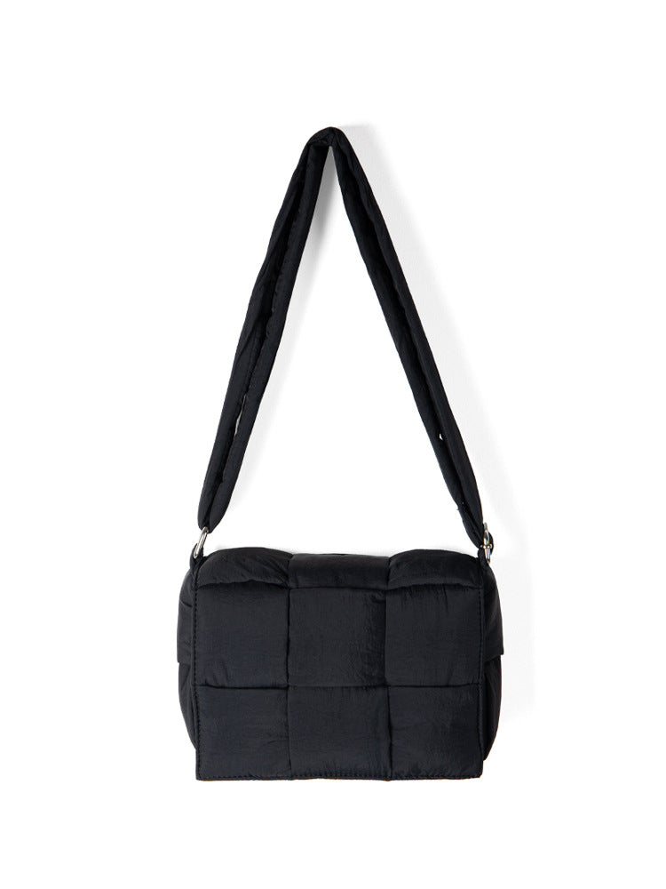 Fresh Literary Female Niche High-grade Woven Crossbody Bags