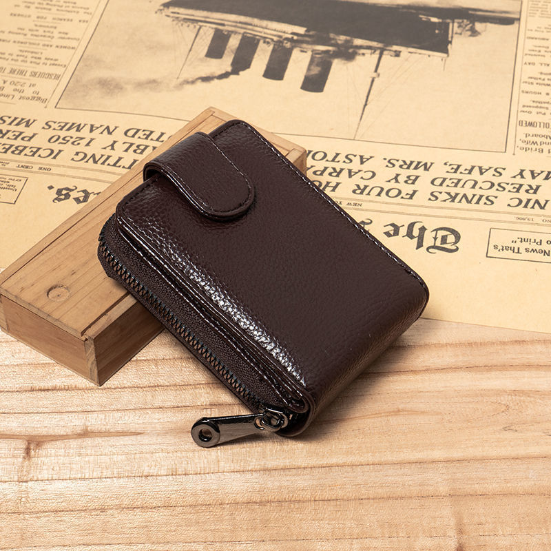 Men's License Authentic Leather Tactile Feel Integrated Personalized Card Holder