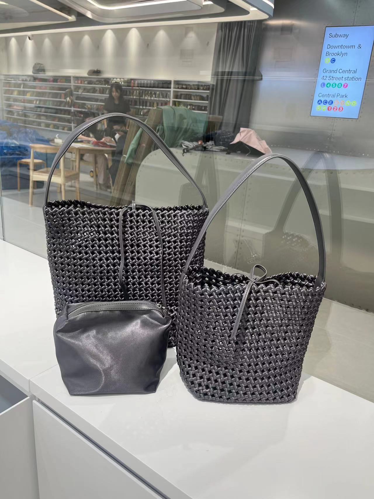 Charming Creative Graceful Hollow Large Capacity Small Square Bags