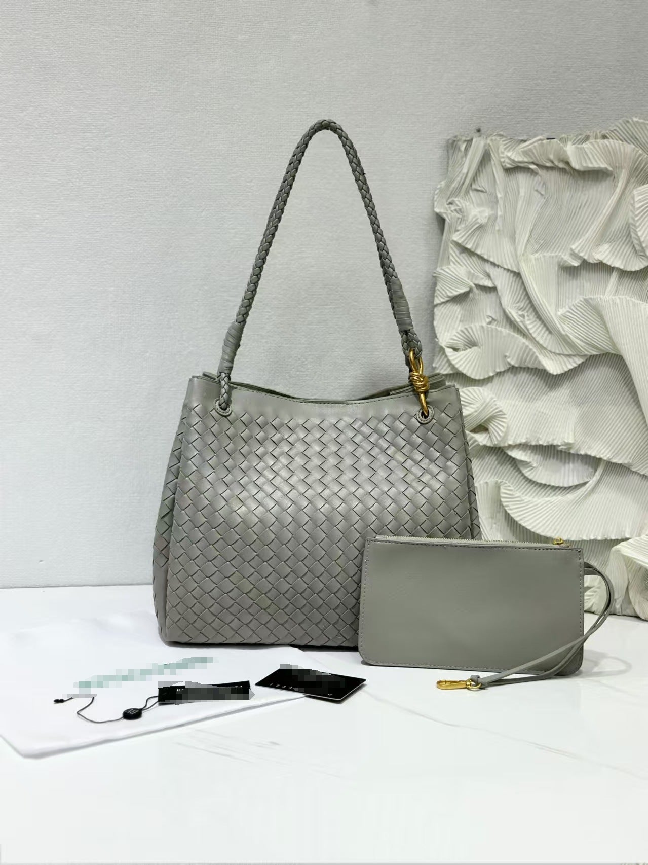 Fashion Woven Large Capacity Parachute Retro Handbags