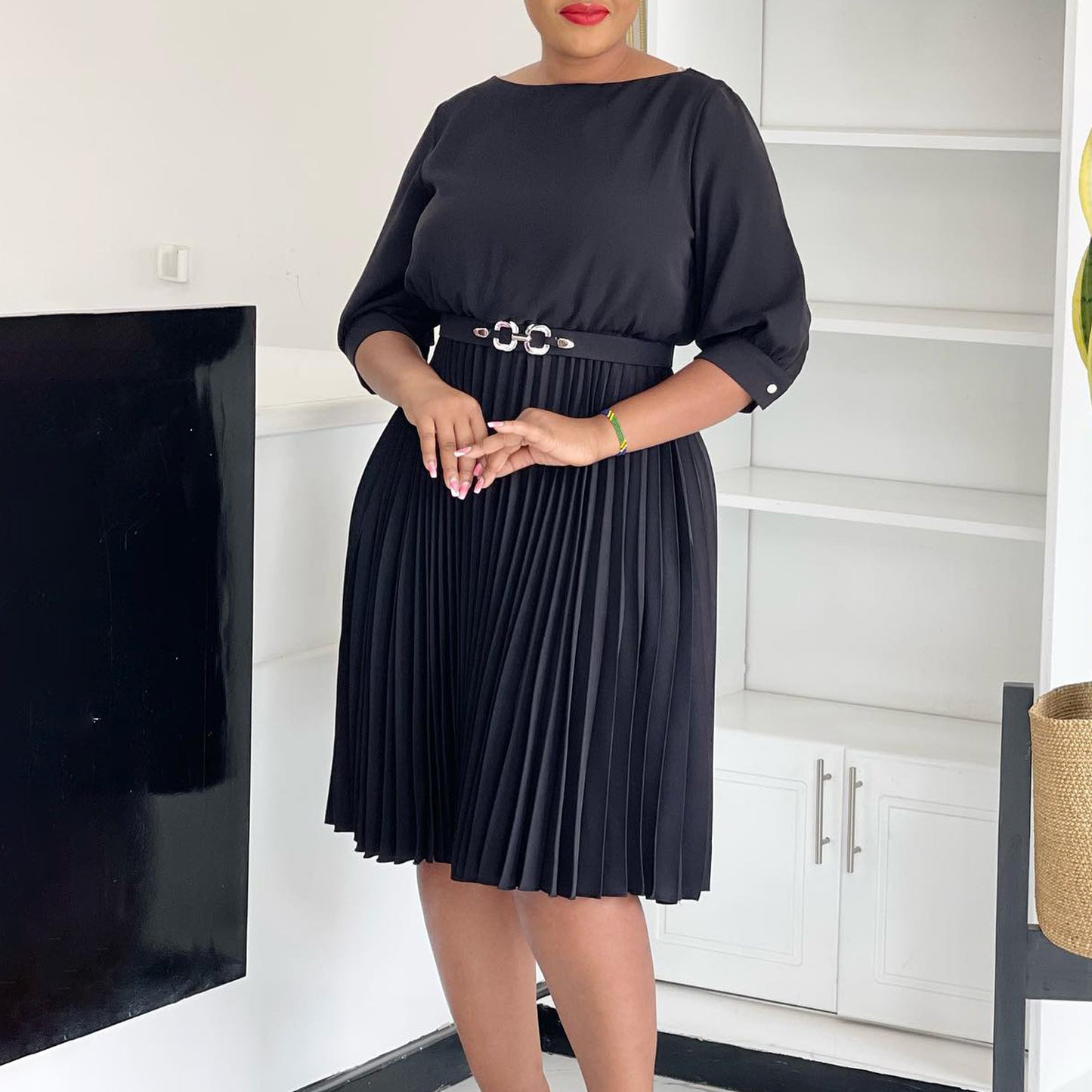 Women's Graceful Fashionable Elegant Round Neck Sleeves Pleated Dress