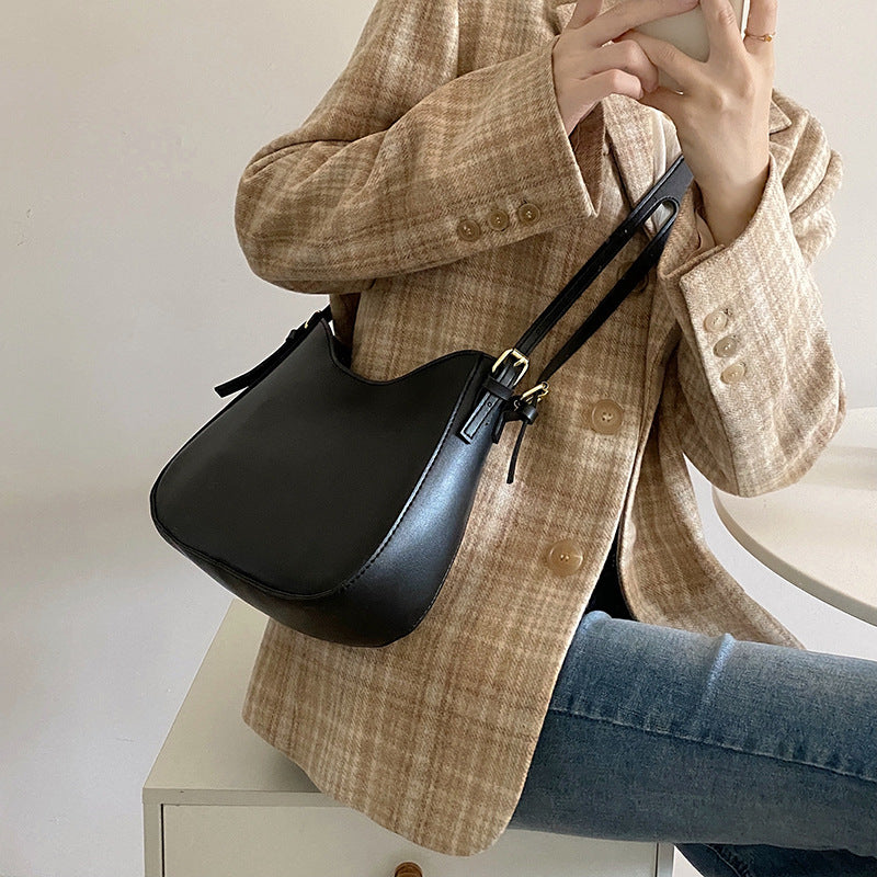 Women's Fashion Retro Underarm French Niche One Crossbody Bags