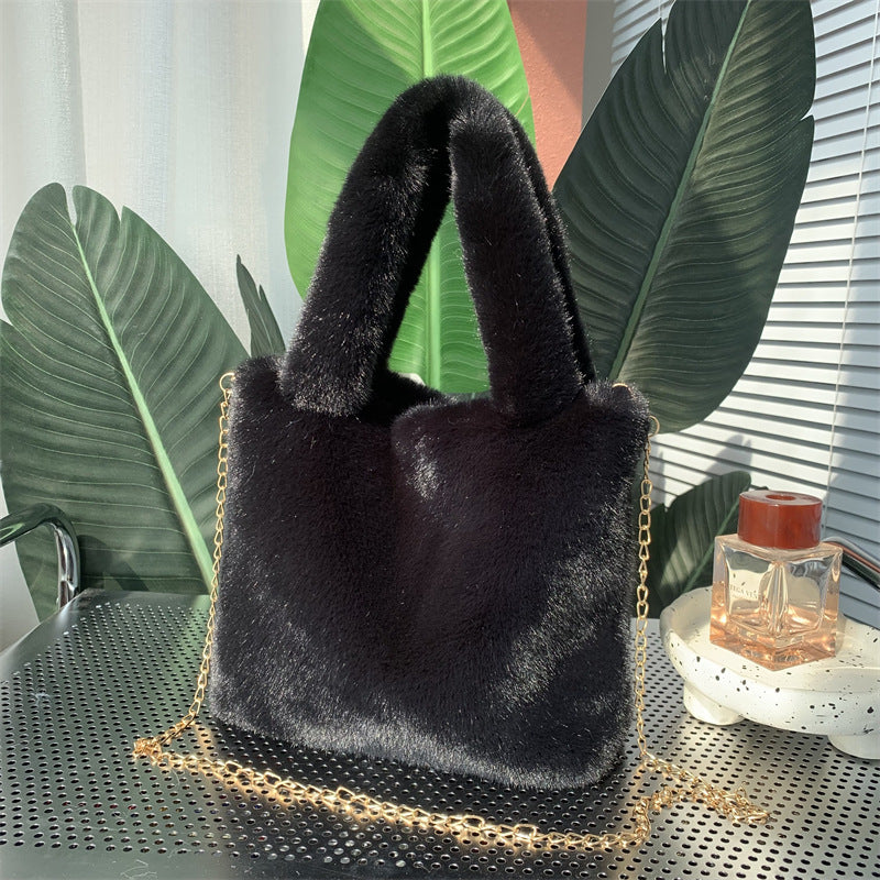Women's Simple Plush One Fresh Korean Style Handbags