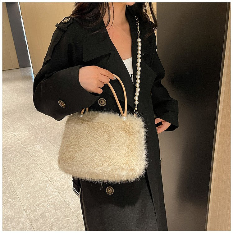 Women's Furry Fashion Pearl Plush Texture Crossbody Bags
