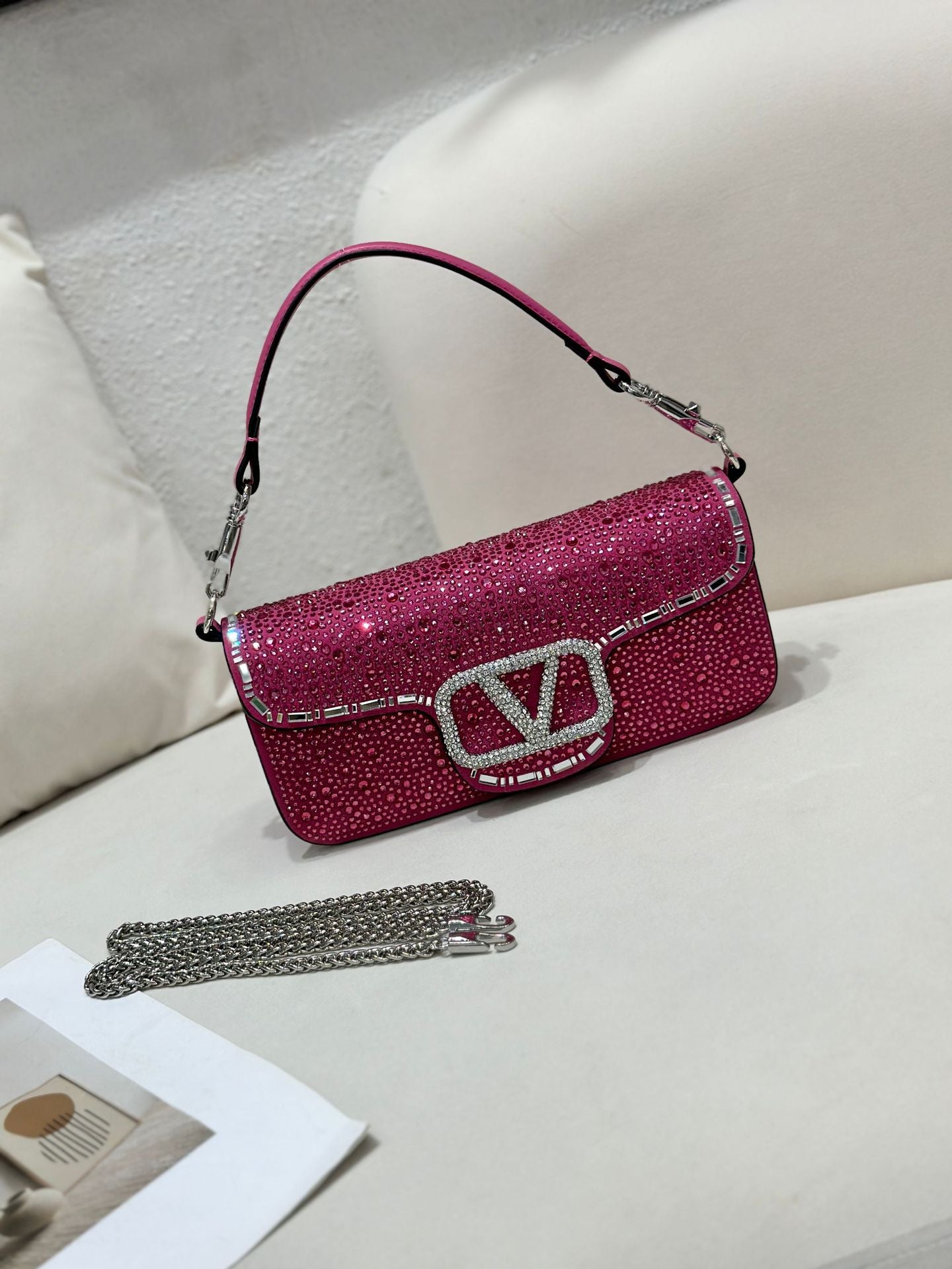 Comfortable Full Diamond Female Hand Holding Evening Bags