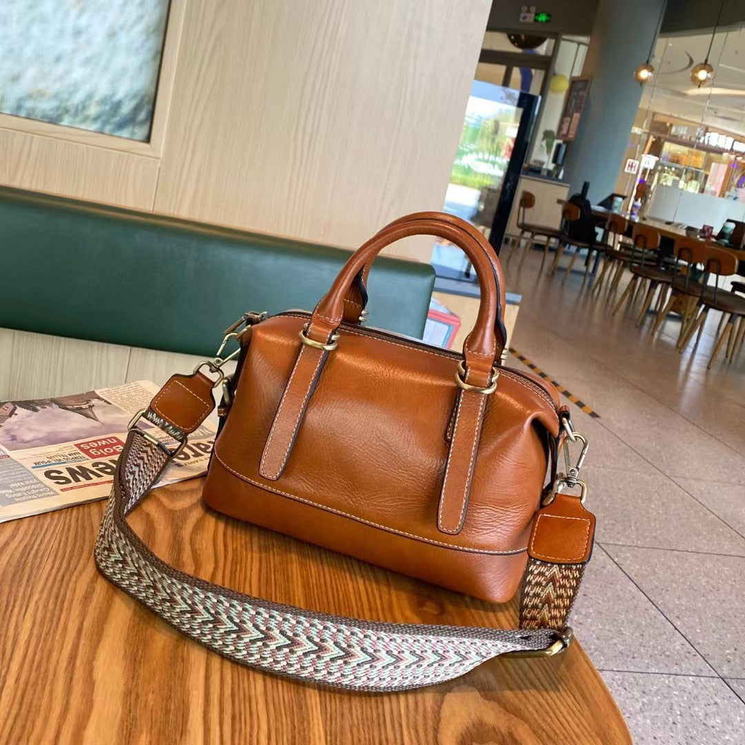 Women's Leather Vintage Vegetable Tanned Oil Wax First Layer Cowhide Shoulder Bags