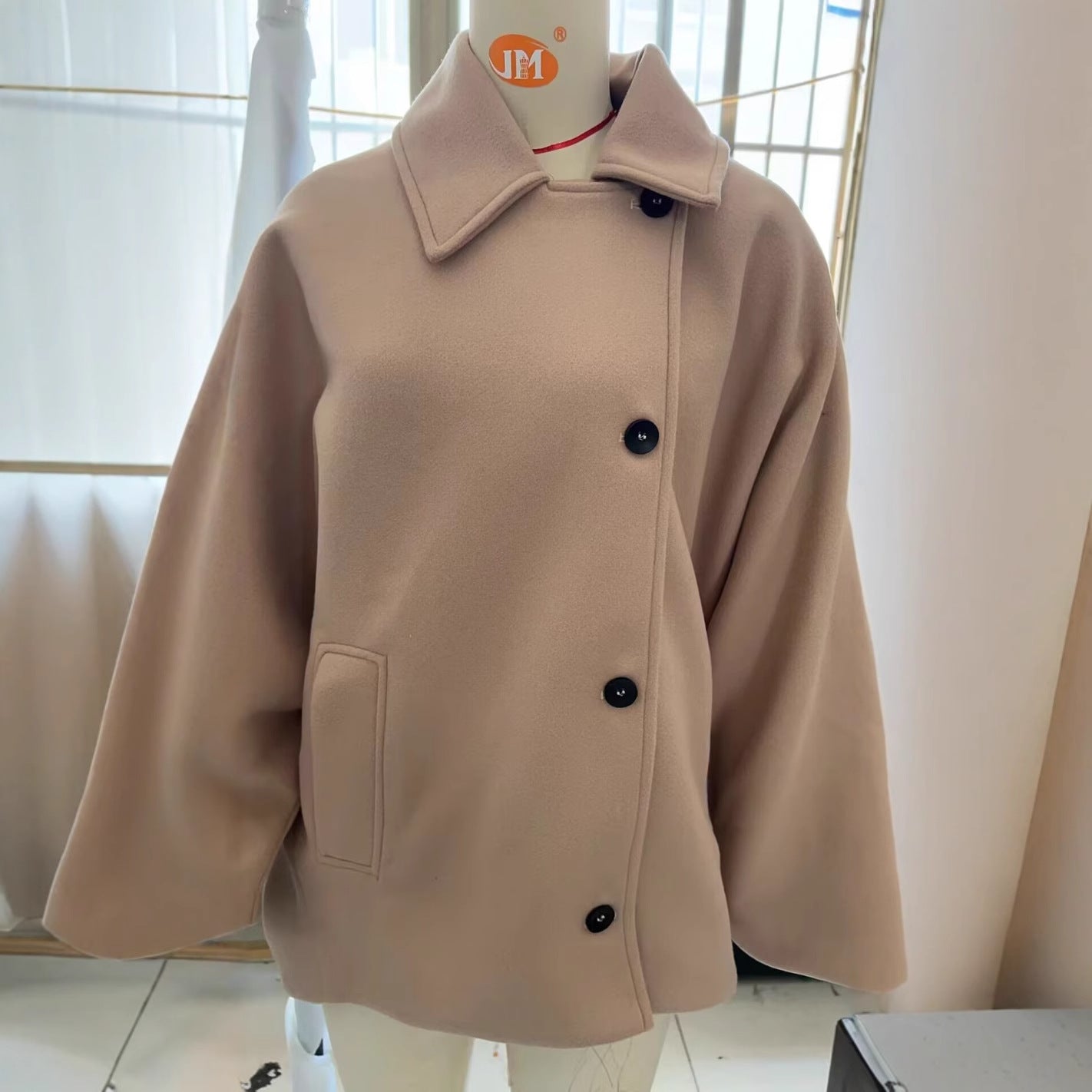 Women's Street Fashion Casual Woolen Thick Overcoat Shorts