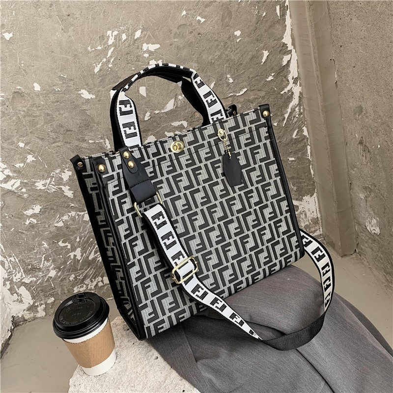 Women's Fashion Classy Large Capacity Popular Portable Tote Bags
