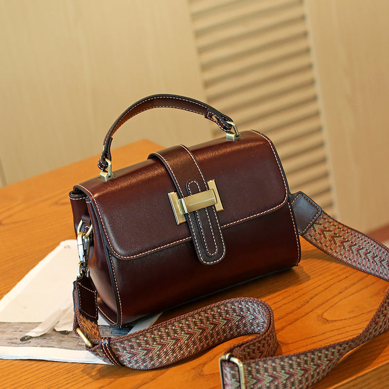 Stylish Women's Cowhide Vintage Fashion Pouches Crossbody Bags