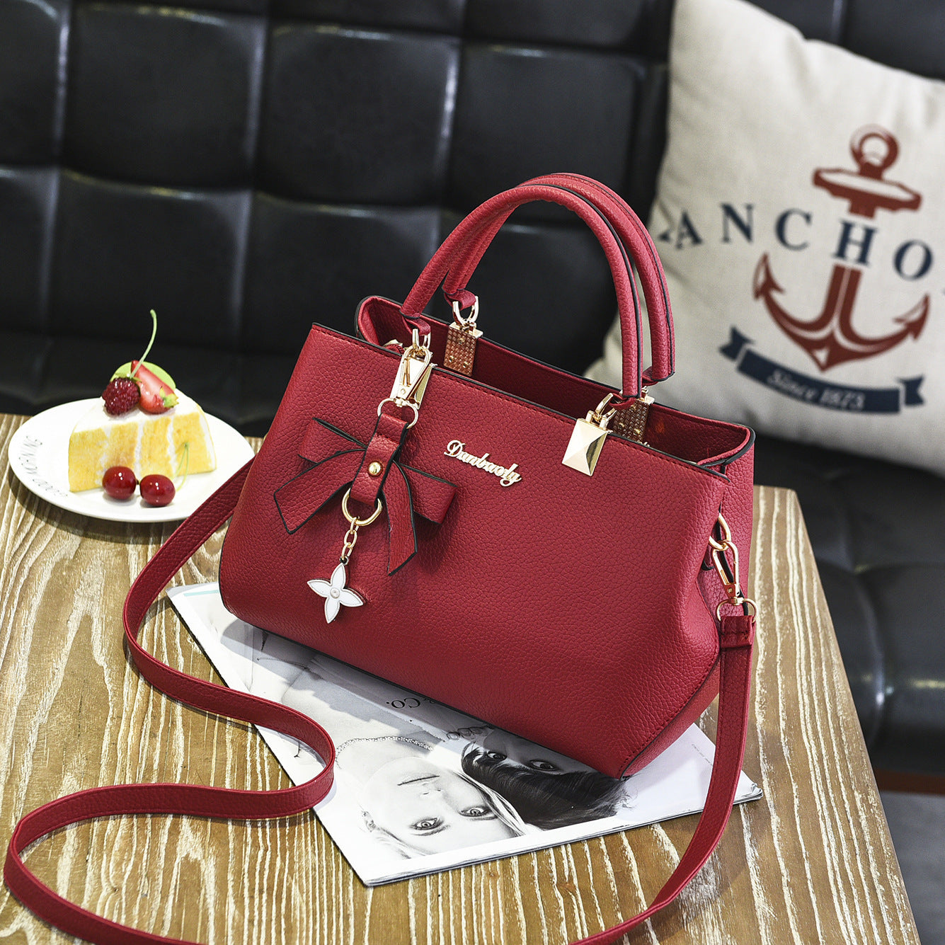 Women's Durable Fashionable Shaping Sweet Lady Handbags