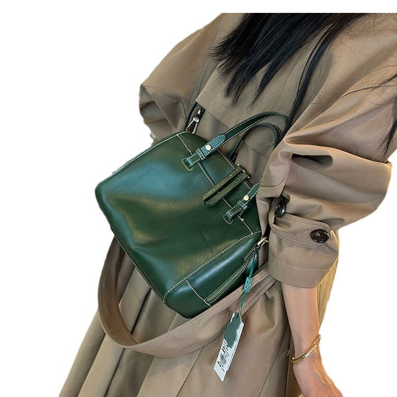 Women's Texture Western Style Vegetable Tanned Handbags