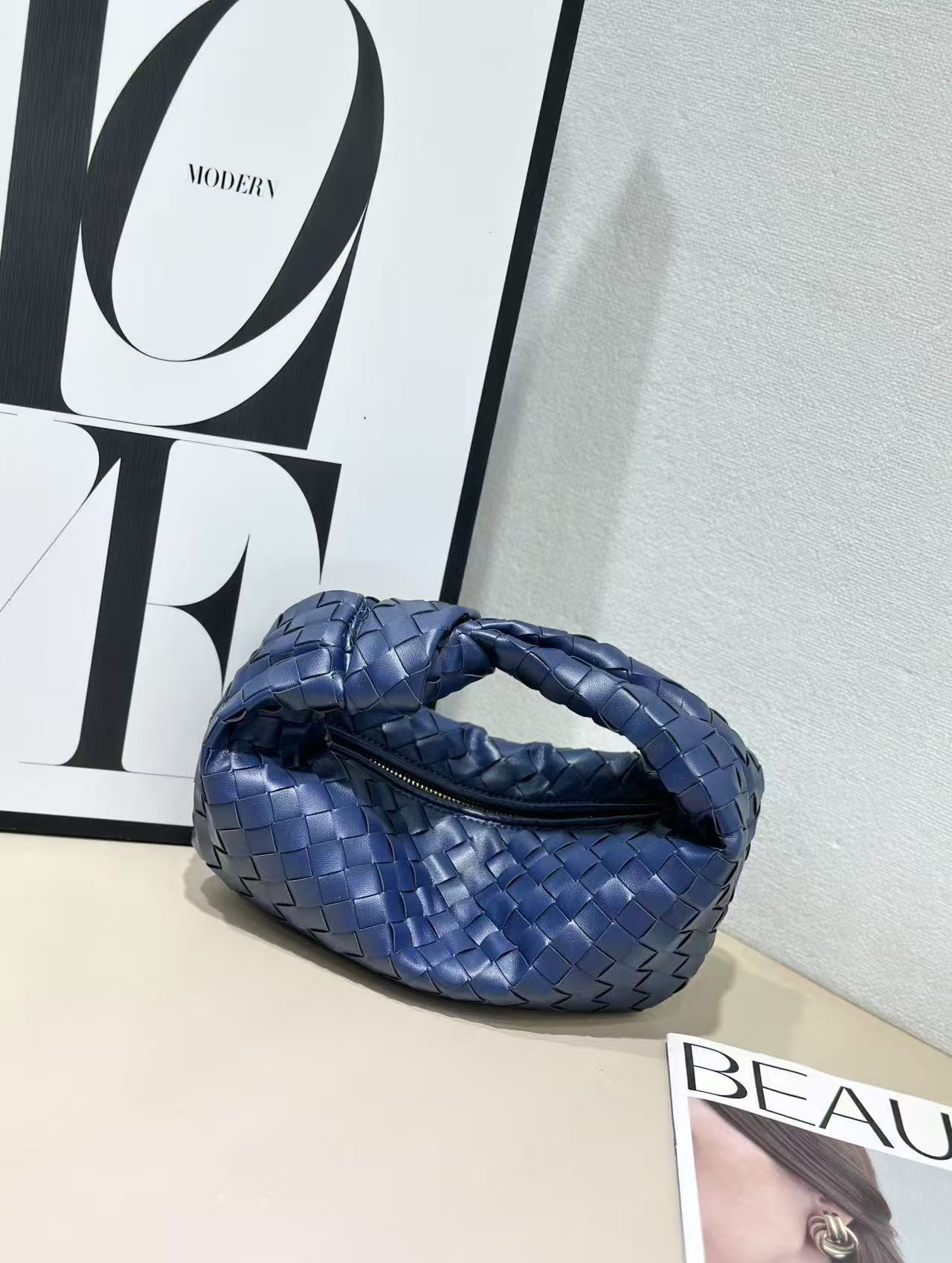 Creative Women's Hand-woven Dumplings Underarm Cowhide Handbags