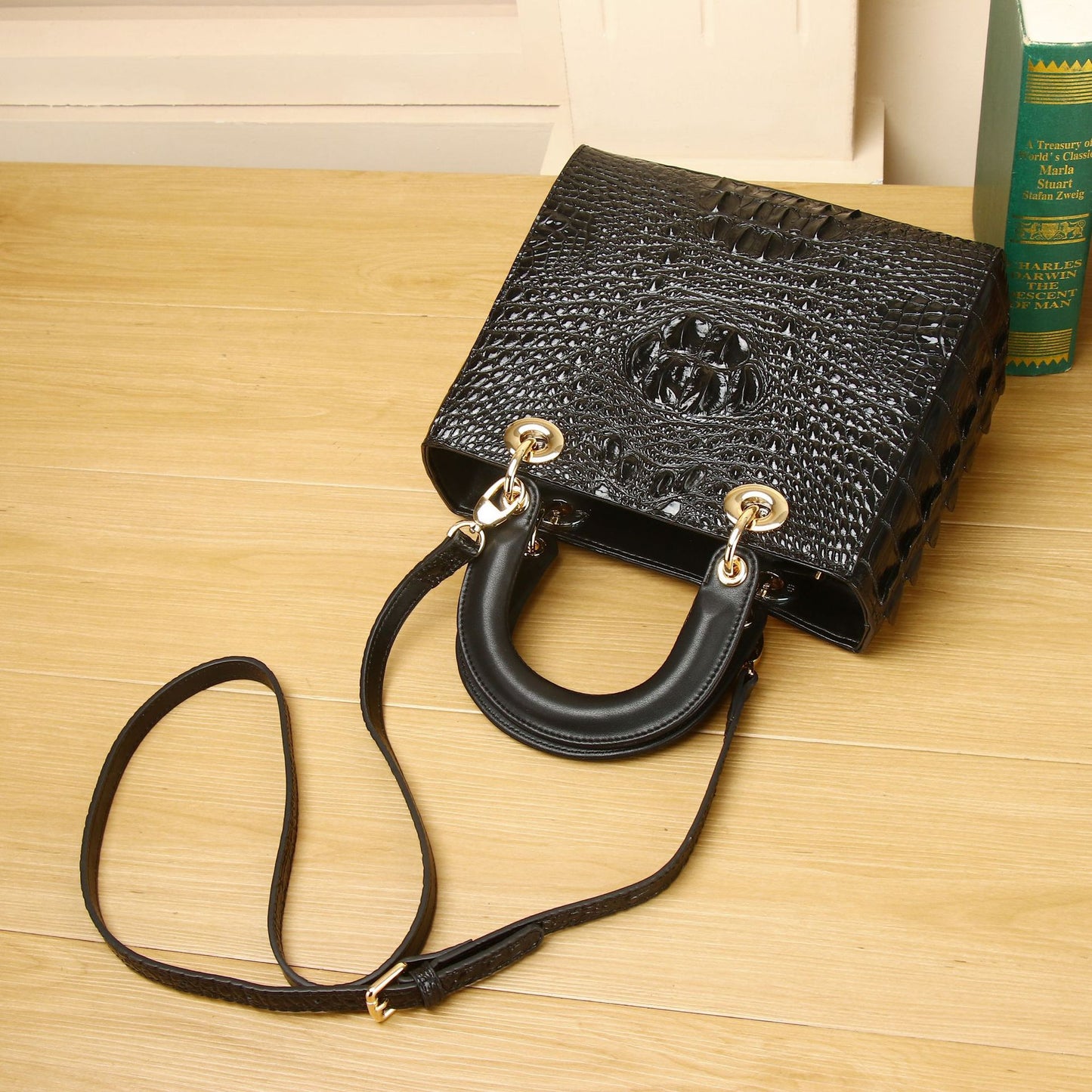 Women's Crocodile Fishbone Pattern Diana Classic Portable Handbags