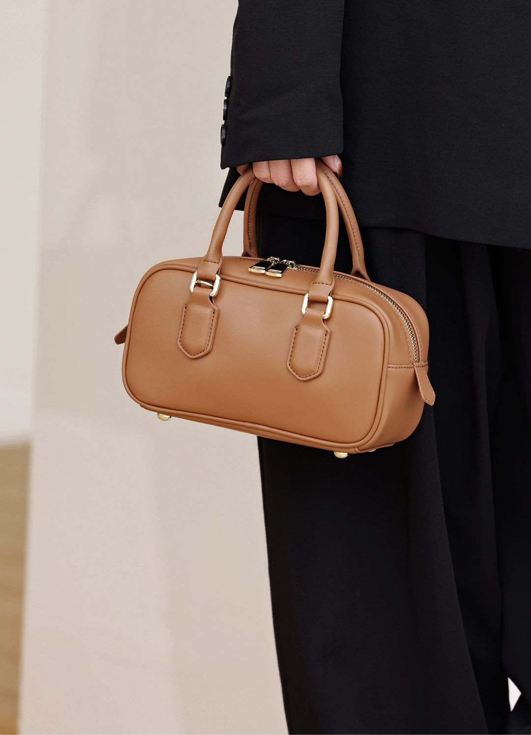 Classy Women's Boston Bowling Niche Pillow Bags