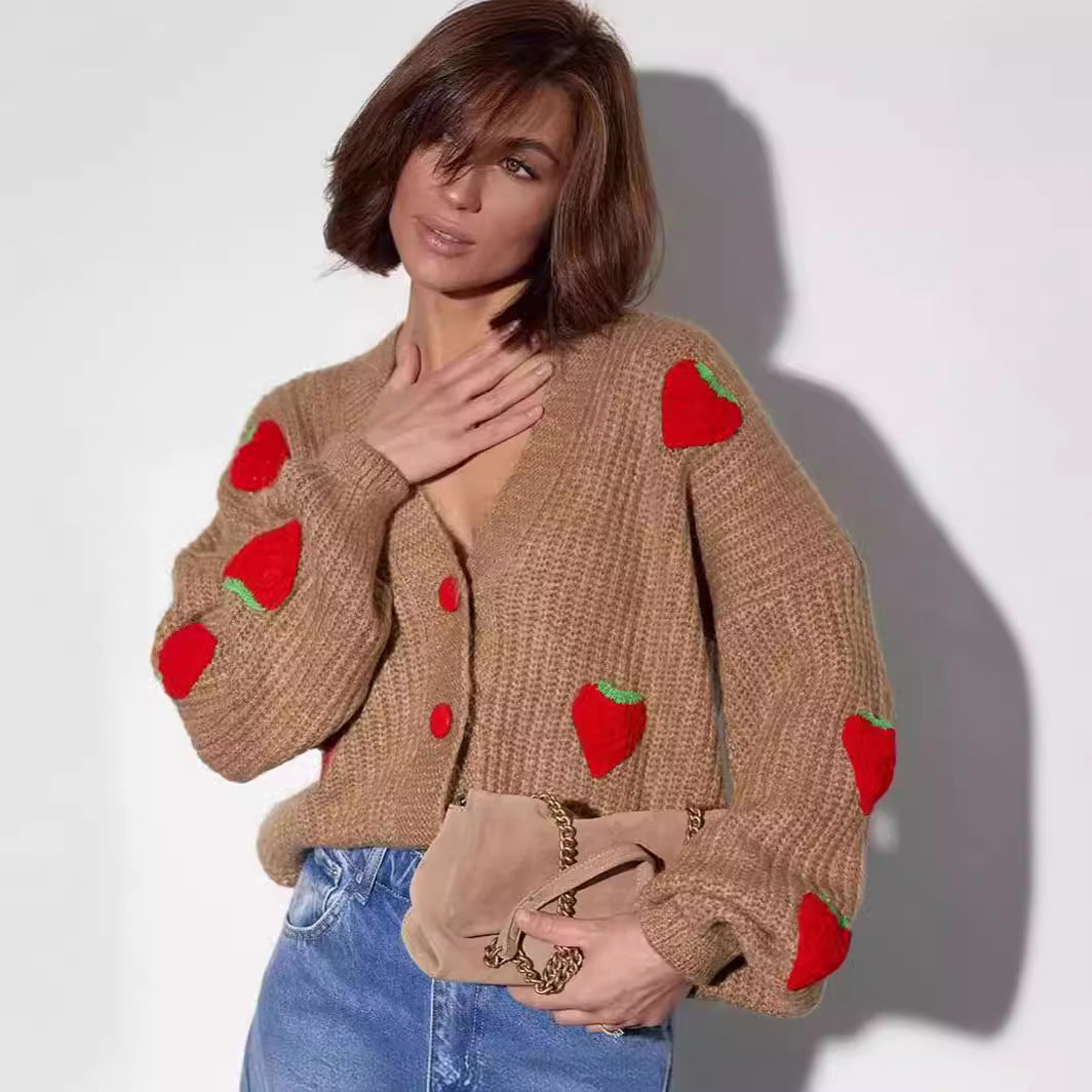 Sweet Tridimensional Strawberry Applique Thick Needle Sweaters
