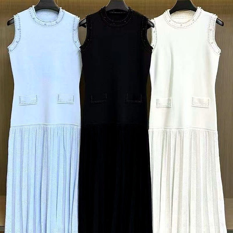 Women's Round Neck Sleeveless Dress Slim Fit Waist Dresses