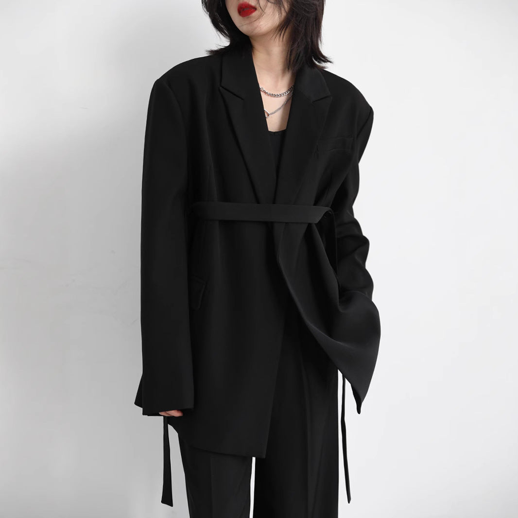 Wide Shoulder Ribbon Mid-length Drape White Suits